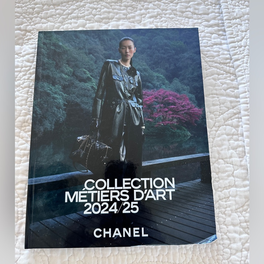 CHANEL Métiers d'Art 2024/25 Book with Black and Pink Highlights